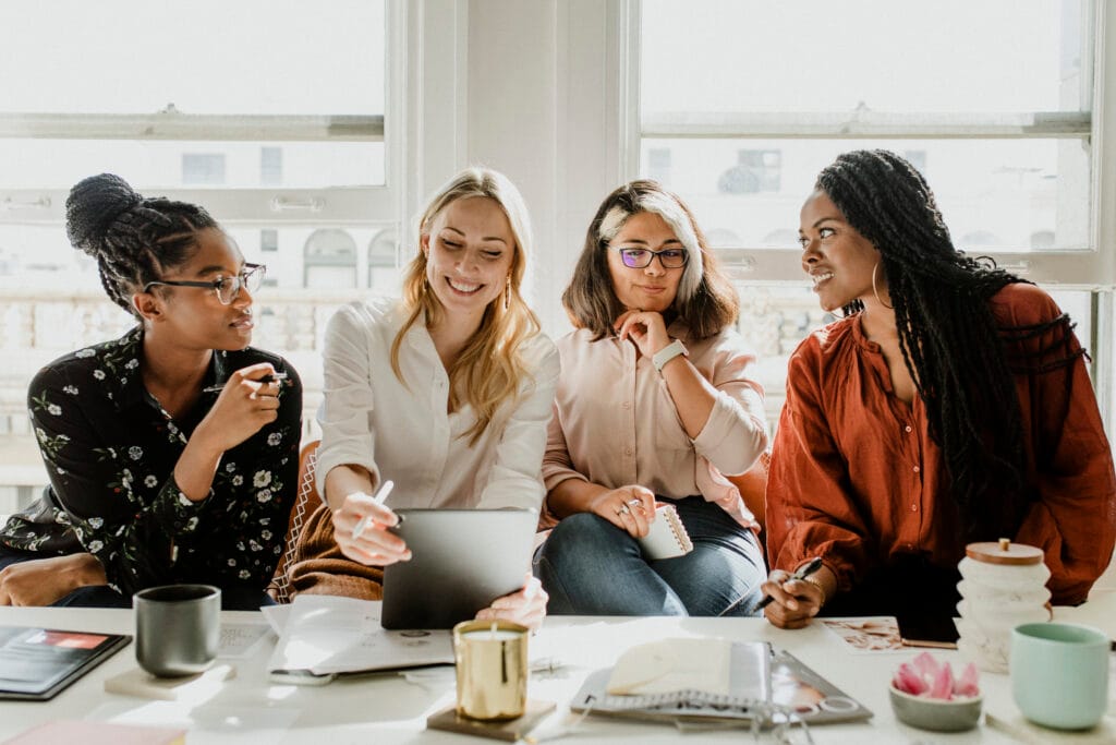 Encontro de negócios de startups feminina.